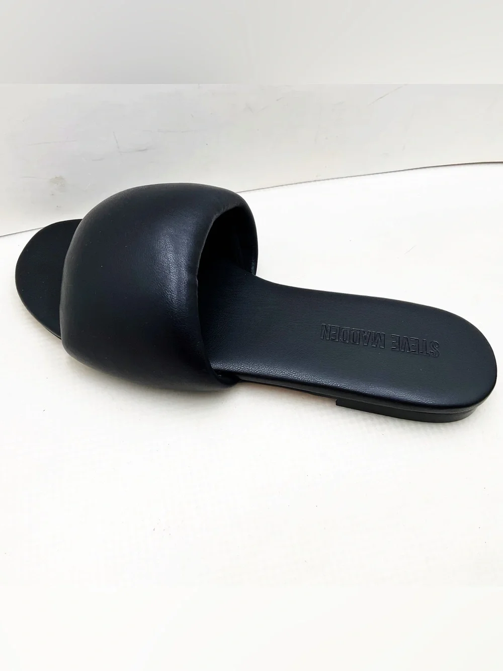 🆕{Steve Madden} Karter Puffy Leather Slide Sandals